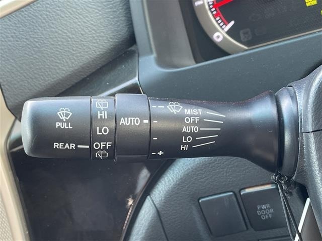 Toyota VELLFIRE 2014 7588106-9