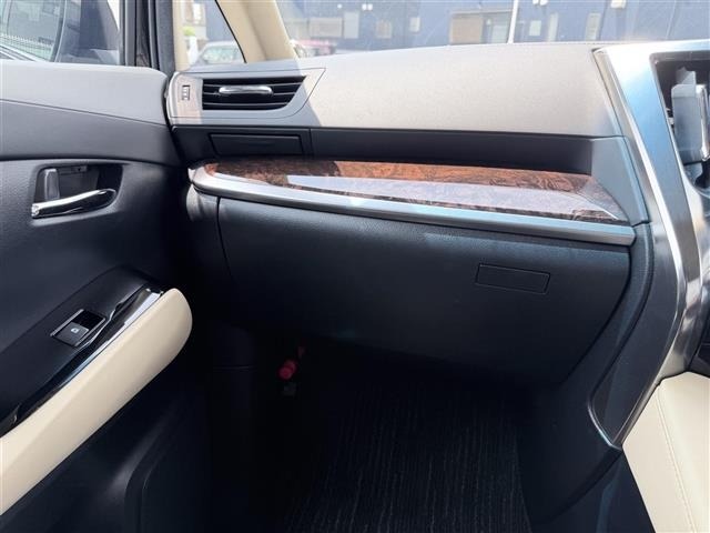 Toyota VELLFIRE 2018 7588107-4