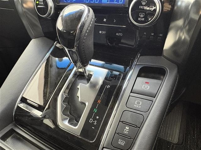 Toyota VELLFIRE 2017 7588116-11