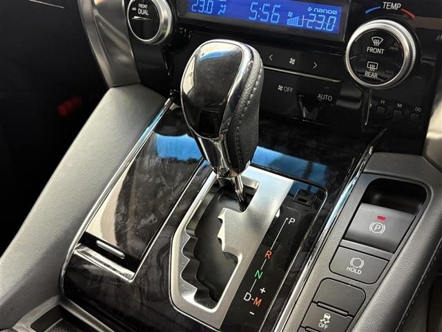 Toyota VELLFIRE 2018 7588202-9