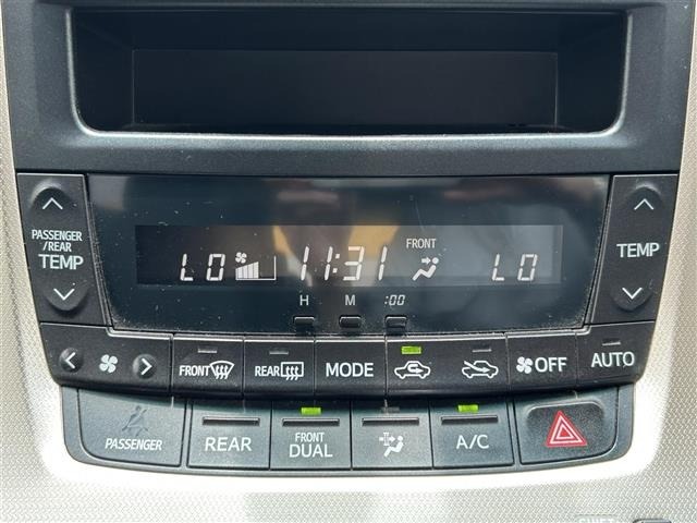 Toyota VELLFIRE 2013 7588290-3