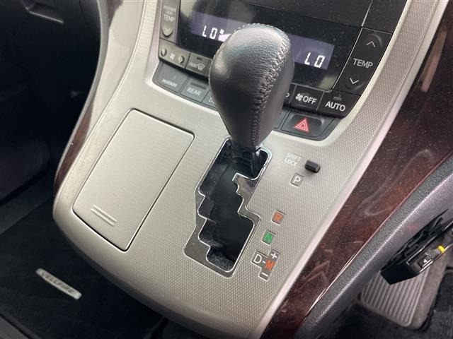 Toyota VELLFIRE 2011 7588309-9