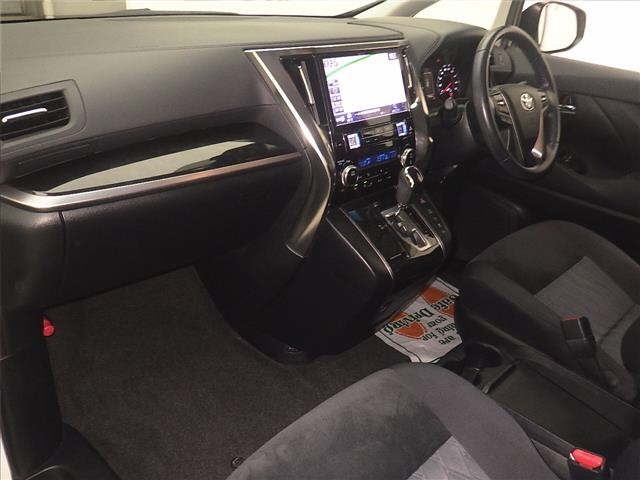 Toyota VELLFIRE 2018 7588469-4