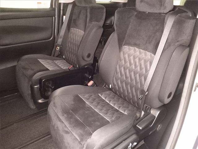Toyota VELLFIRE 2018 7588469-7