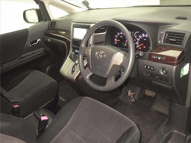Toyota VELLFIRE 2013 7588470-3
