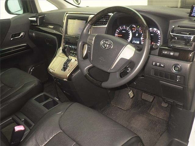 Toyota VELLFIRE 2011 7588550-3