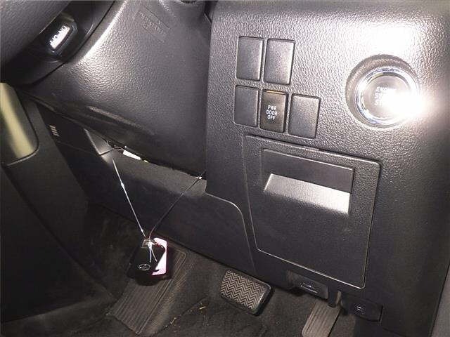 Toyota VELLFIRE 2015 7588569-9