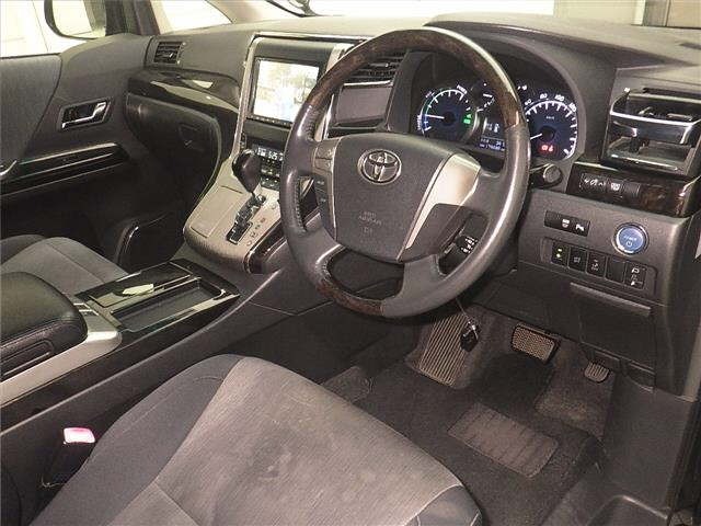 Toyota VELLFIRE 2011 7588577-3