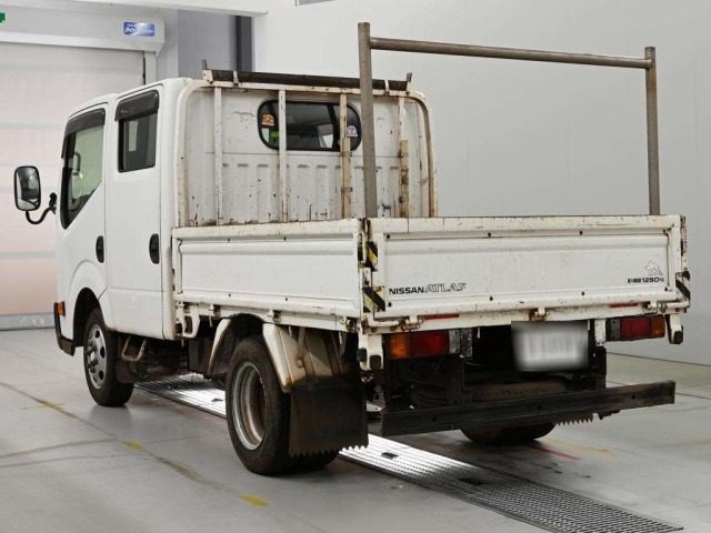 Nissan ATLAS 2015 7622331-6