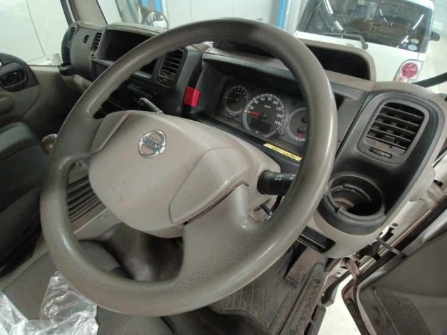 Nissan ATLAS 2015 7622331-9