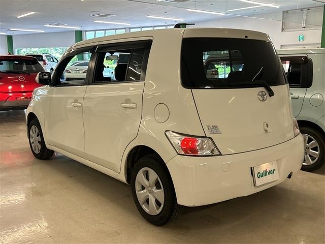 Toyota BB 2010 7599037-10