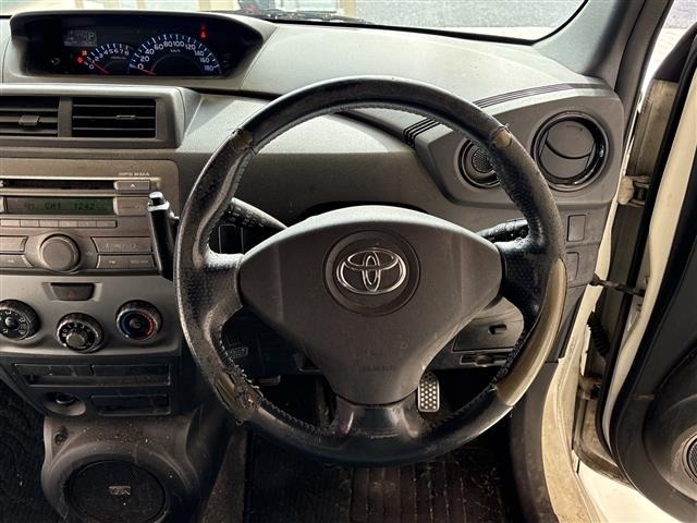 Toyota BB 2007 7599038-14
