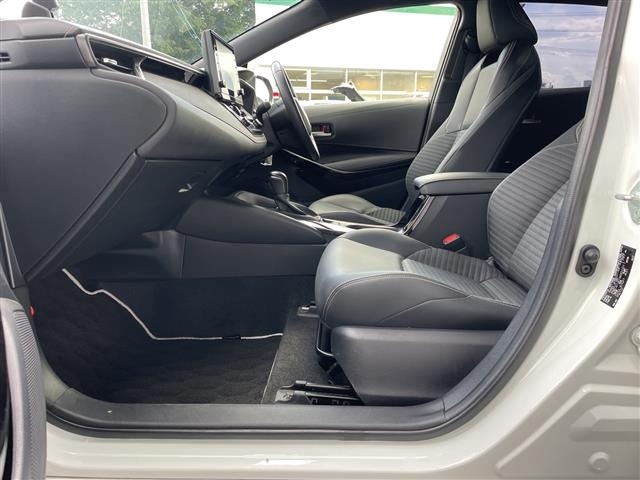 Toyota COROLLA TOURING 2019 7604128-7
