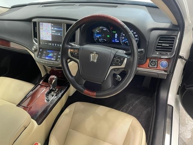 Toyota CROWN MAJESTA 2015 7622526-9