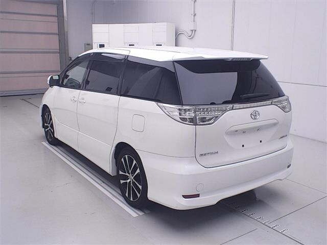 Toyota ESTIMA 2013 7601874-1