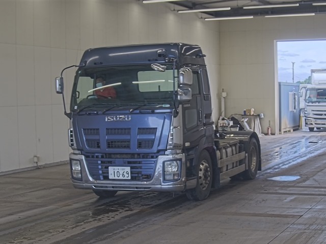 Isuzu GIGA 2012 7613113-0