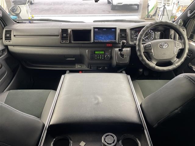 Toyota HIACE VAN 2021 7597120-14