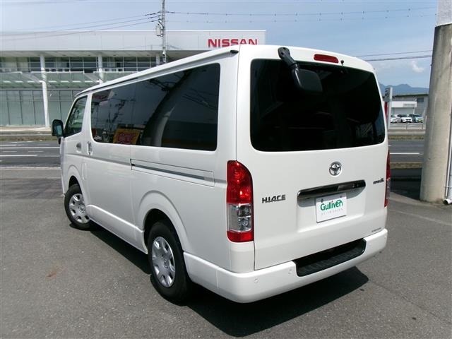 Toyota HIACE VAN 2022 7597121-13