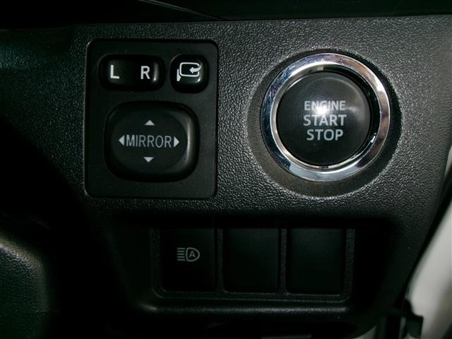 Toyota HIACE VAN 2022 7597121-18