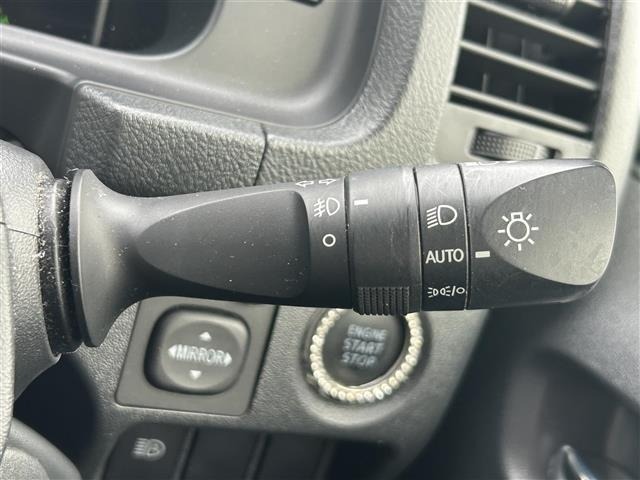 Toyota HIACE VAN 2023 7597124-10