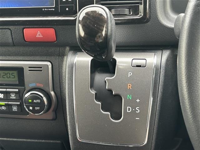 Toyota HIACE VAN 2023 7597124-4
