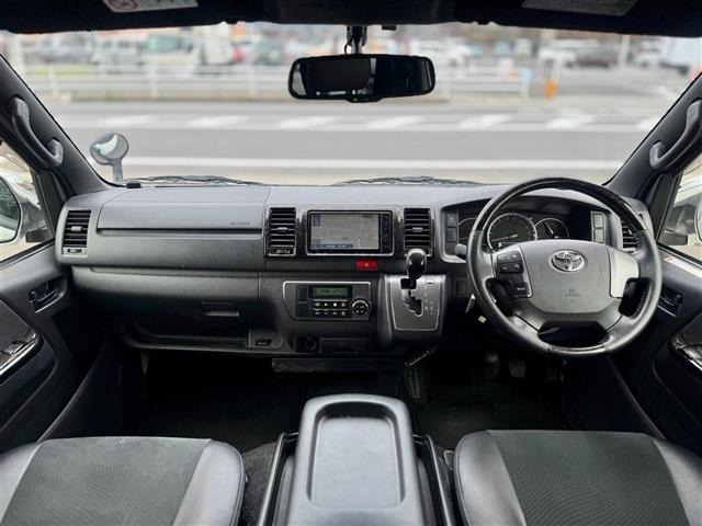 Toyota HIACE VAN 2019 7597149-14