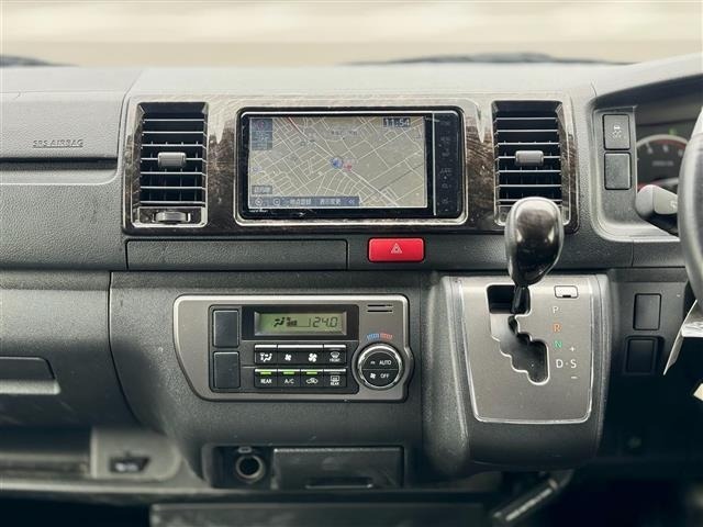 Toyota HIACE VAN 2019 7597149-16