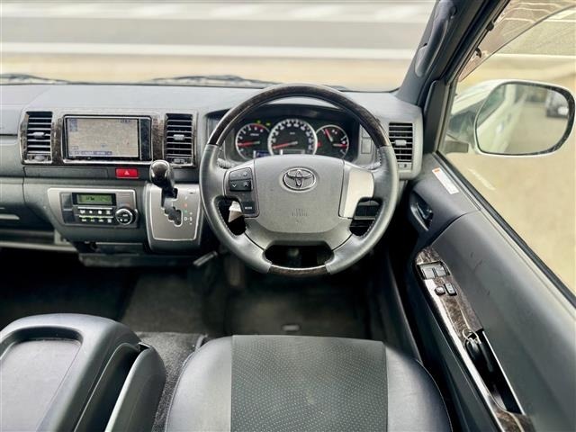 Toyota HIACE VAN 2019 7597149-17