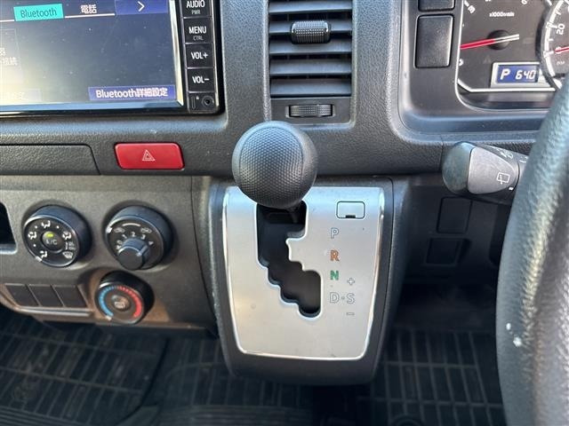 Toyota HIACE VAN 2019 7597165-21