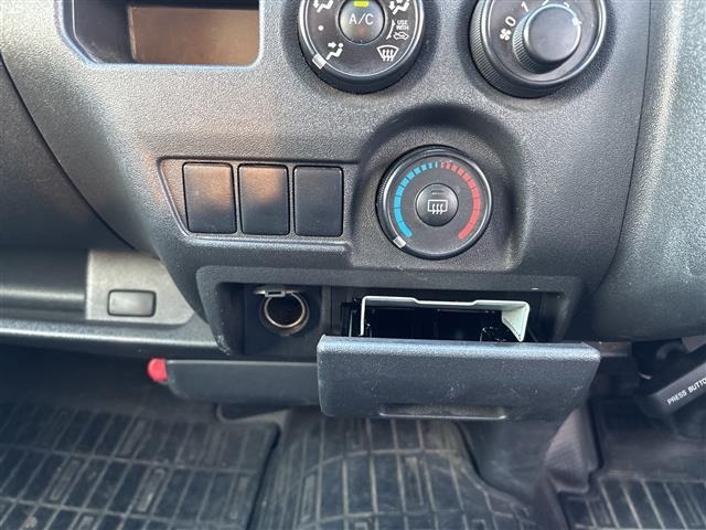 Toyota HIACE VAN 2019 7597165-3