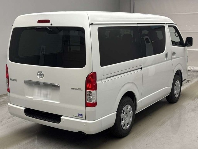 Toyota HIACE VAN 2026 7597910-1