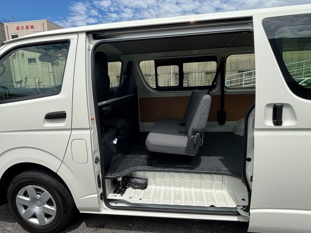 Toyota HIACE VAN 2023 7598005-13