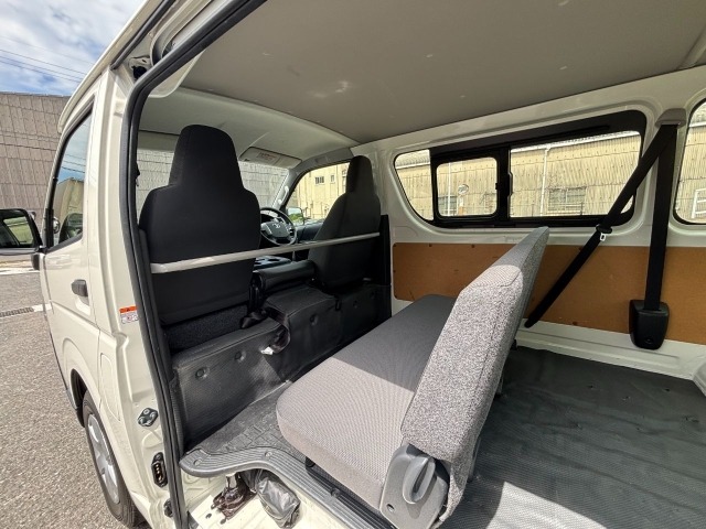 Toyota HIACE VAN 2023 7598005-24