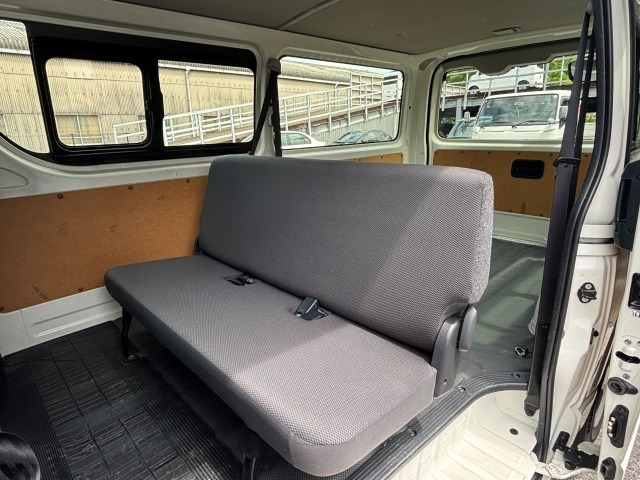 Toyota HIACE VAN 2023 7598005-25