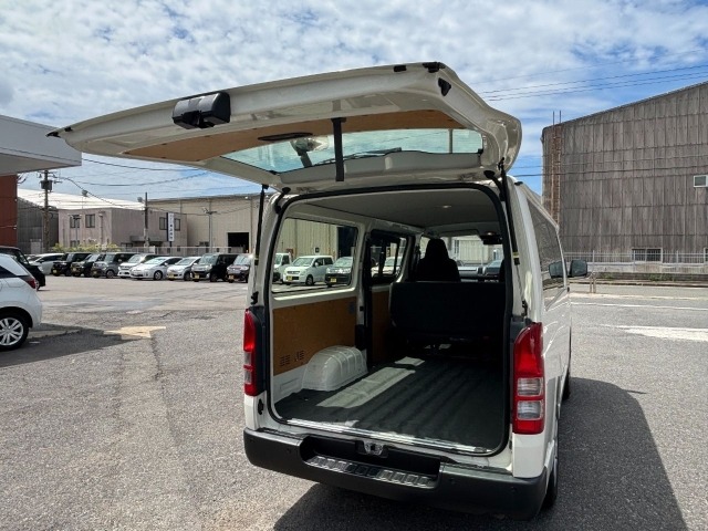 Toyota HIACE VAN 2023 7598005-29