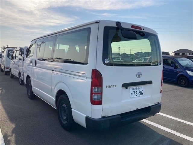 Toyota HIACE VAN 2020 7598077-1