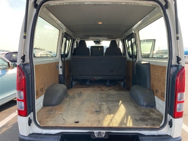Toyota HIACE VAN 2020 7598077-8