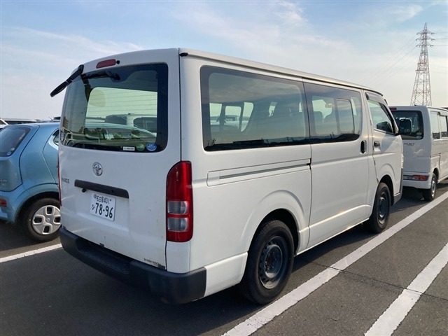 Toyota HIACE VAN 2020 7598077-9