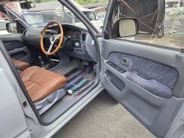 Toyota HILUX SURF 1997 7595728-11