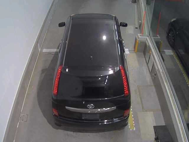 Toyota ISIS 2008 7615385-4