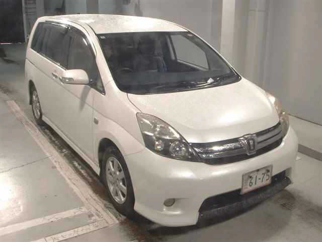 Toyota ISIS 2012 7615393-0