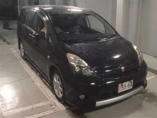 Toyota ISIS 2013 7615395-0