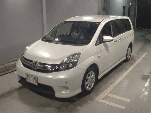 Toyota ISIS 2014 7615401-4