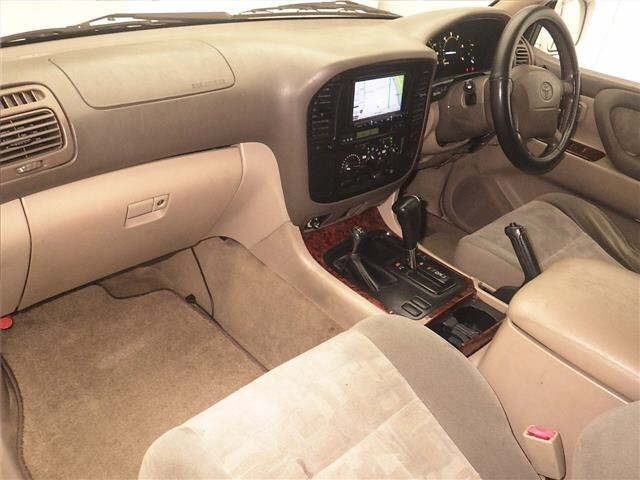 Toyota LAND CRUISER 2000 7598650-4