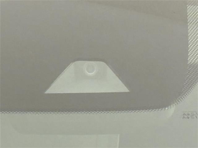 Nissan LEAF 2021 7601221-21