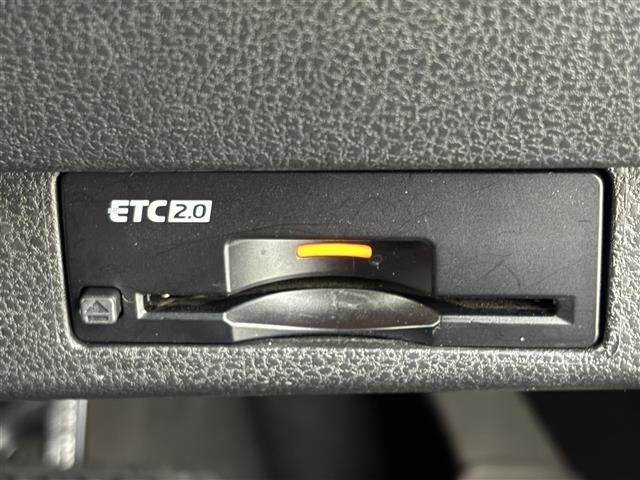 Nissan LEAF 2021 7601221-22