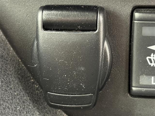 Nissan LEAF 2021 7601221-9