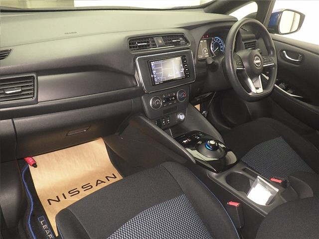Nissan LEAF 2022 7601369-4