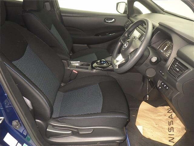 Nissan LEAF 2022 7601369-5