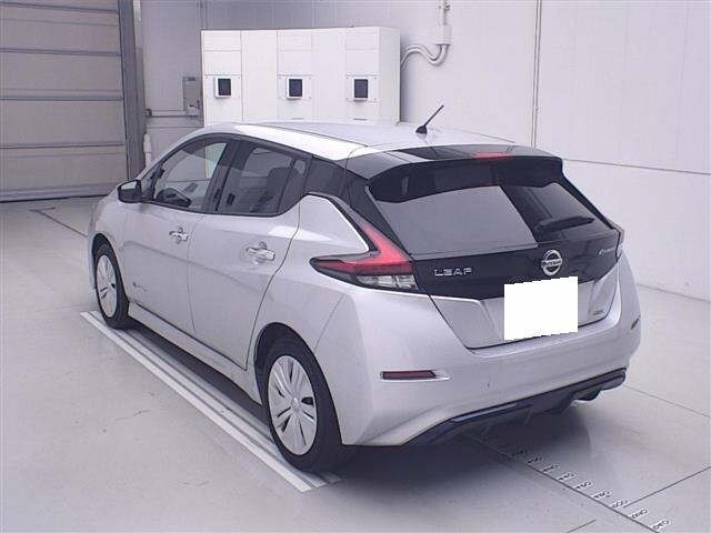 Nissan LEAF 2018 7601370-1